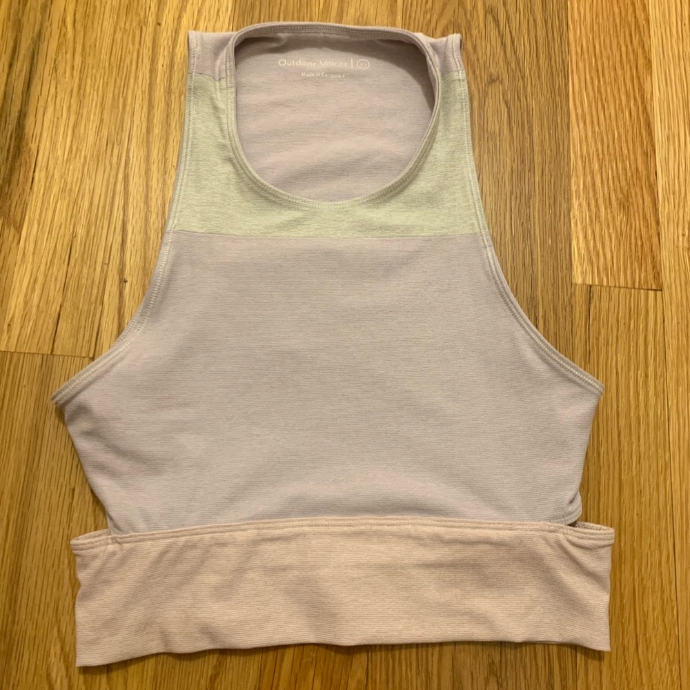 Outdoor Voices Tri-Tone slashback crop size XS